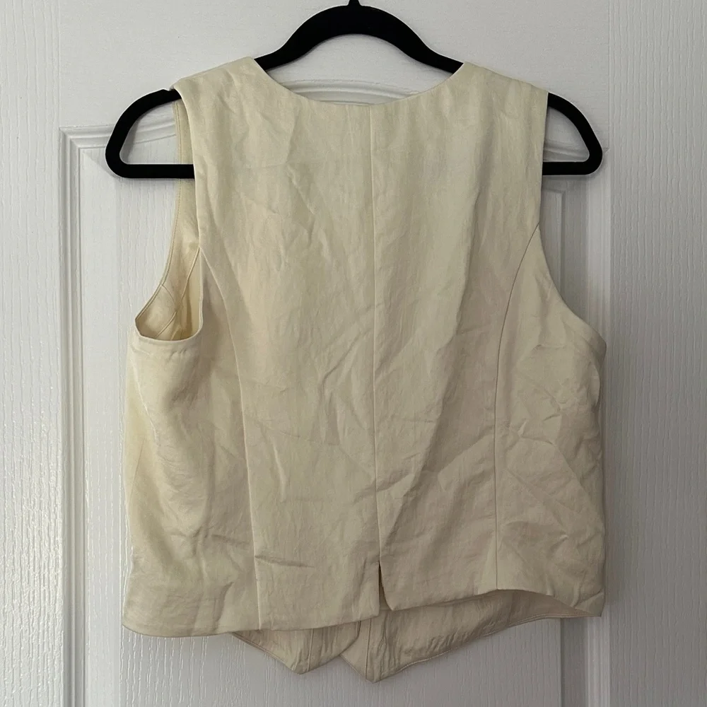 Madewell Cream Sleeveless V-Neck Vest - Picture 2 of 3
